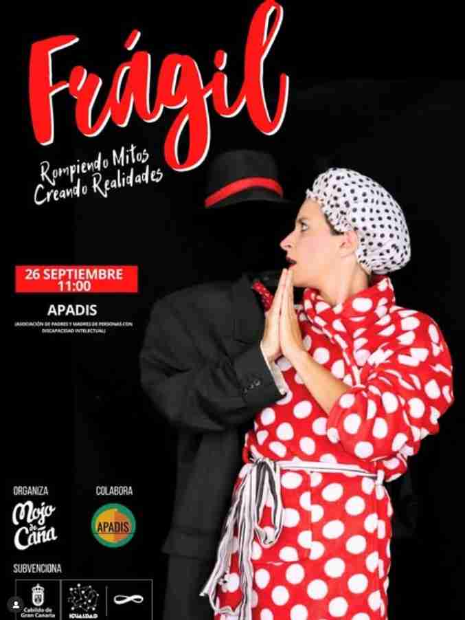 Teatro - "Frágil", obra del proyecto "Teatro y dialogo por la igualdad" en el local de APADIS, Las Palmas de Gran Canaria.