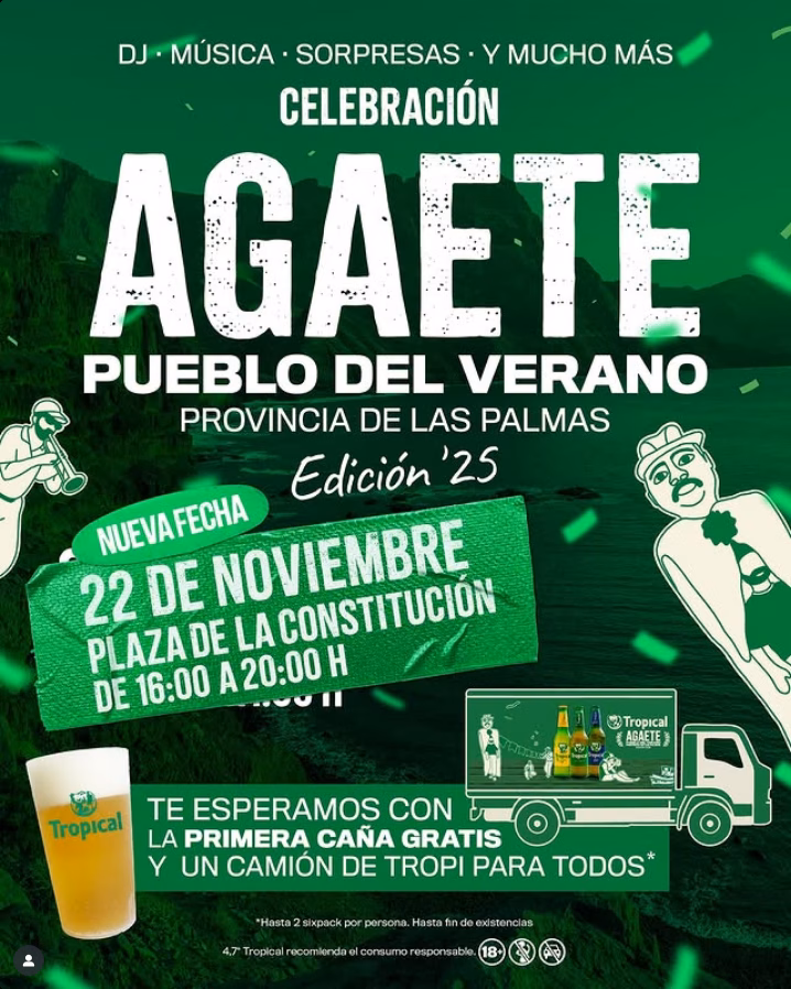 Fiesta "Agaete Pueblo del Verano" en la Plaza de la Constitución de Agaete, Gran Canaria.