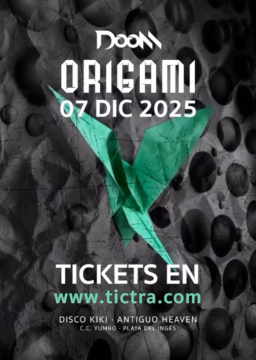 Fiesta "Doom Origami" en el Club Kiki, CC Yumbo, Playa del Inglés, Gran Canaria.