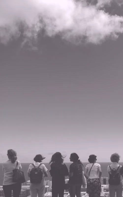 "Charla de azotea: voces desde la roca" dentro del Festival TAC!2025 en la Plaza de Stagno, Las Palmas de Gran Canaria.