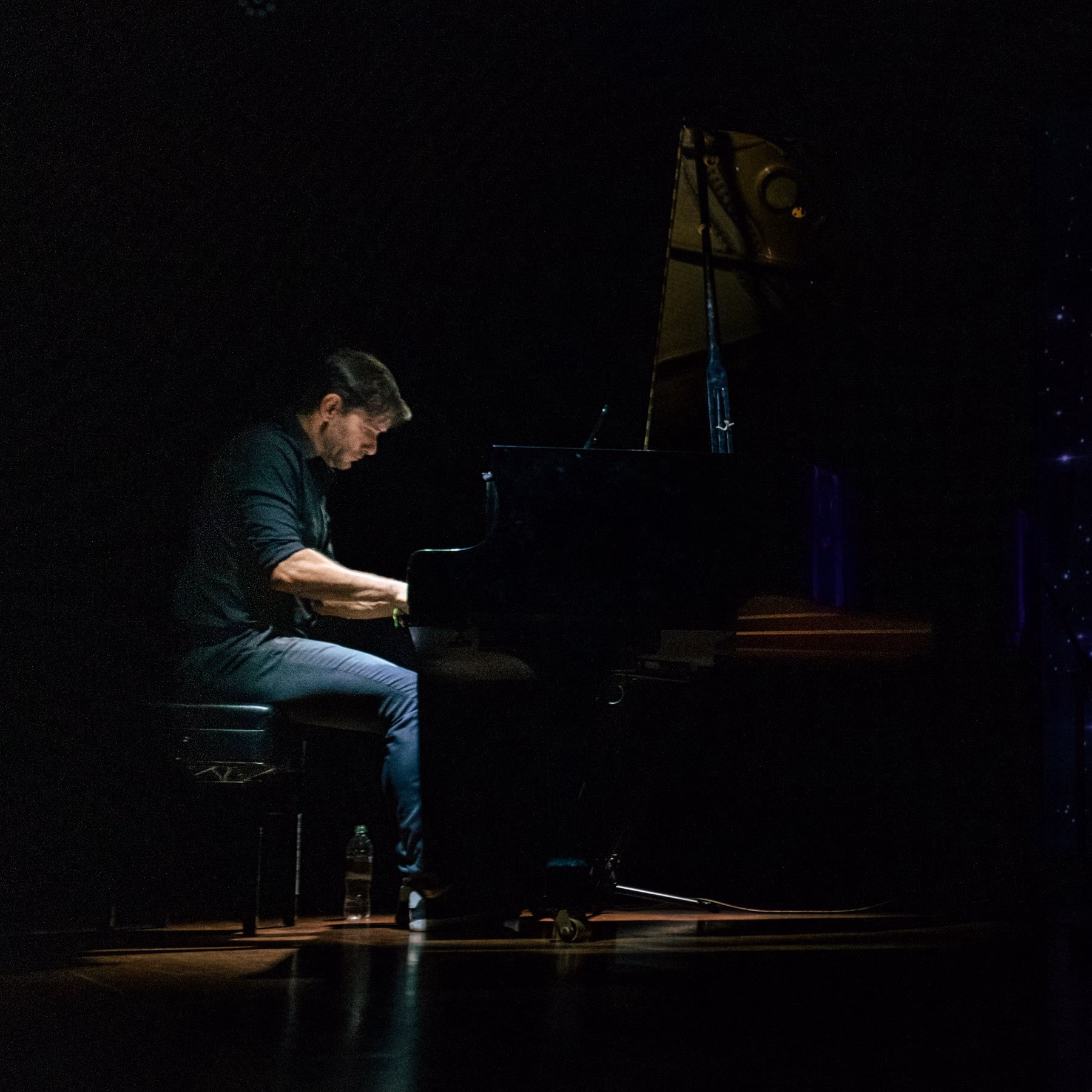 Charla — «Javier Santaolalla. El Club de la Tusa. ¿Qué es el tiempo?»
