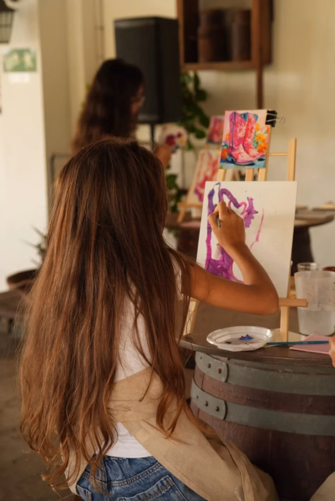 Taller — «Pinto & Tinto: Pintura Guiada, Vino y Diversión»
